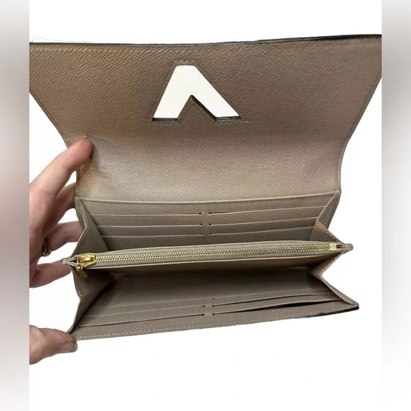 Authentic Louis Vuitton Twist Purse Epi Black Portefeuille Wallet With Box Chain - Picture 8 of 17